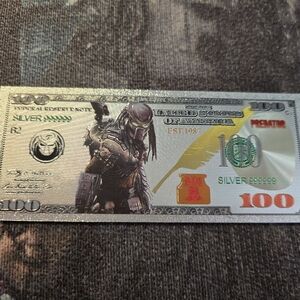 Novelty Silver Predator Bill